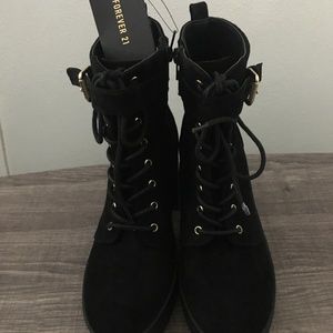 FOREVER 21 COMBAT BLACK FAUX SUEDE BOOTS SIZE 6